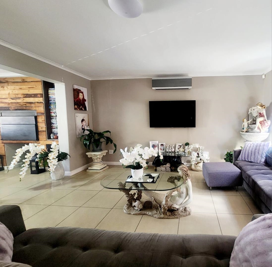 3 Bedroom Property for Sale in Brackenfell South Western Cape